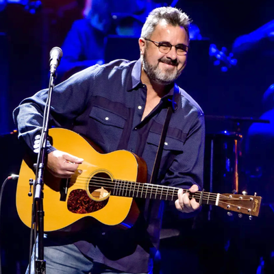 Vince Gill Autograph Profile