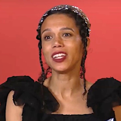 Vinette Robinson Autograph Profile