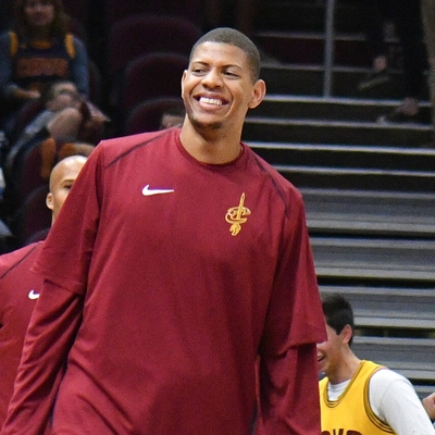 Walter Tavares Autograph Profile