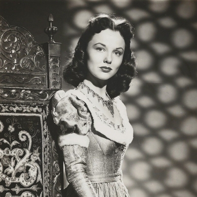 Wanda Hendrix Autograph Profile