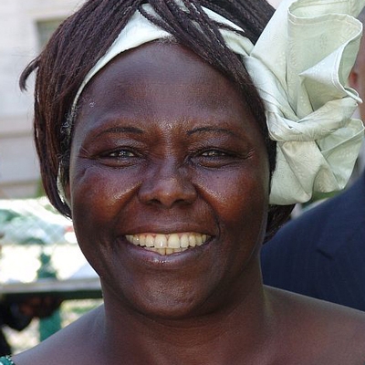 Wangari Muta Maathai Autograph Profile