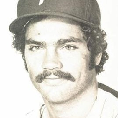 Warren Brusstar Autograph Profile