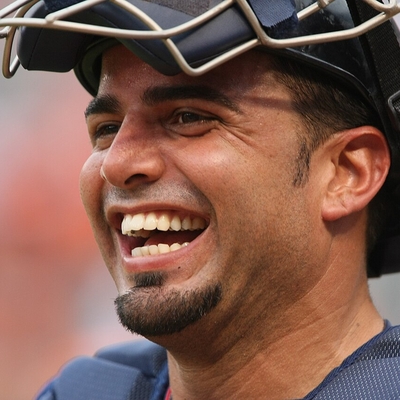 Wil Nieves Autograph Profile