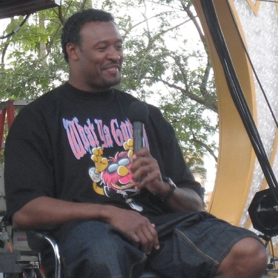 Willie McGinest Autograph Profile