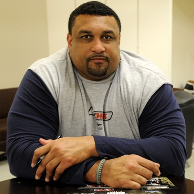 Willie Roaf Autograph Profile