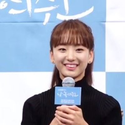 Won Jin-ah Autograph Profile