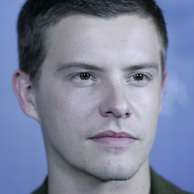 Xavier Samuel Autograph Profile
