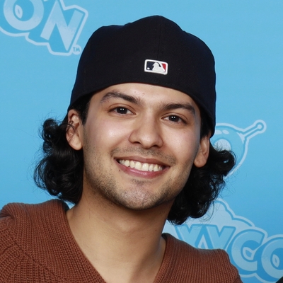 Xolo Mariduena Autograph Profile