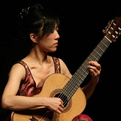 Xuefei Yang Autograph Profile