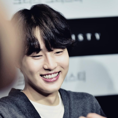 Yang Se-jong Autograph Profile