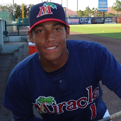 Yangervis Solarte Autograph Profile