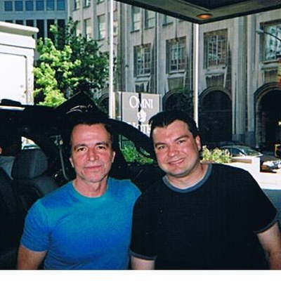 Yanni Autograph Profile