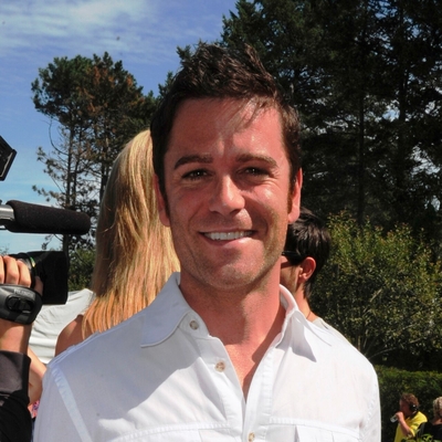 Yannick Bisson Autograph Profile