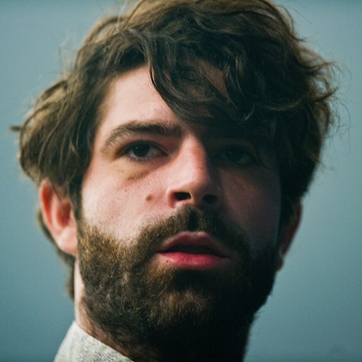 Yannis Philippakis Autograph Profile