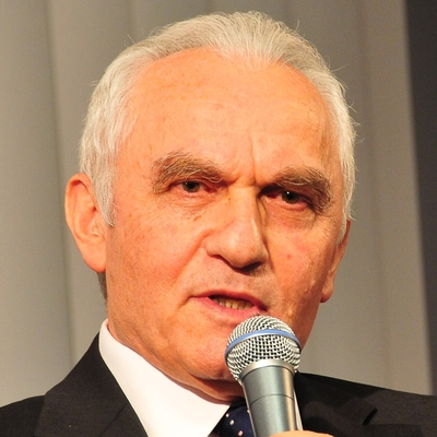 Yaşar Yakış