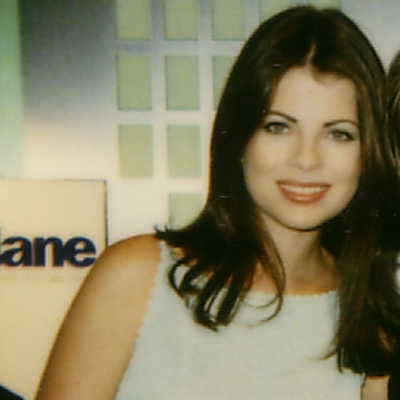 Yasmine Bleeth Autograph Profile