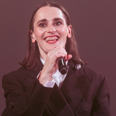 Yelle Autograph Profile