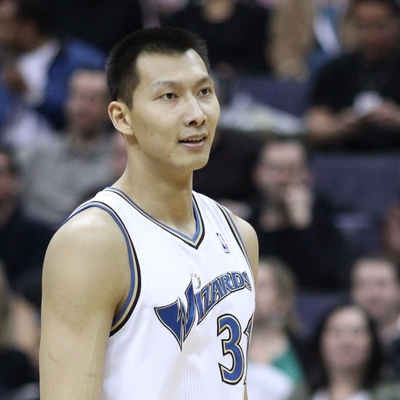Yi Jianlian Autograph Profile