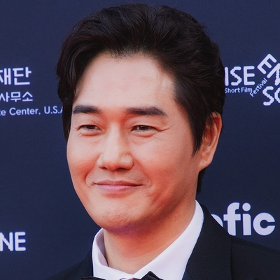 Yoo Ji-tae Autograph Profile