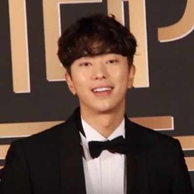 Yoon Hyun-min Autograph Profile