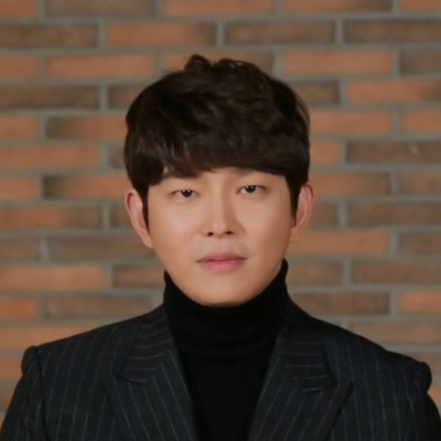 Yoon Kyun-sang Autograph Profile