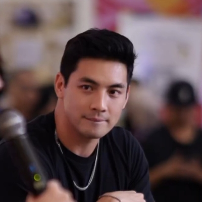 Yoshi Sudarso Autograph Profile