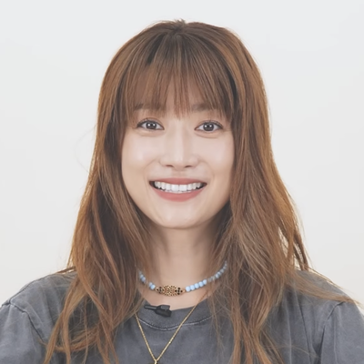 Youn-a Autograph Profile