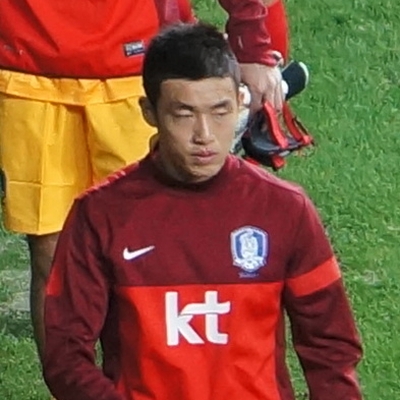 Yun Suk-young Autograph Profile