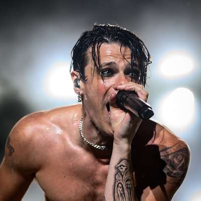 Yungblud Autograph Profile