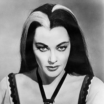 Yvonne De Carlo Autograph Profile