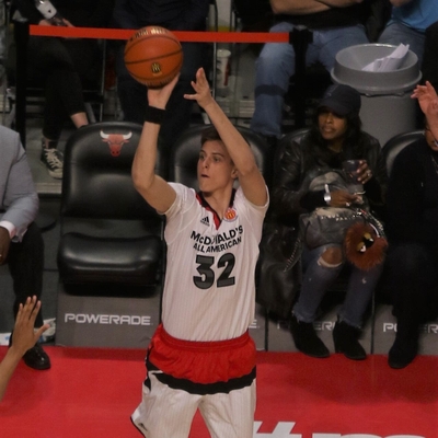Zach Collins Autograph Profile