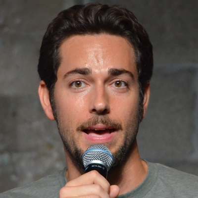 Zachary Levi Autograph Profile