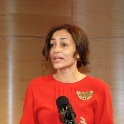 Zadie Smith Autograph Profile