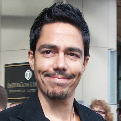 Zak Santiago Autograph Profile