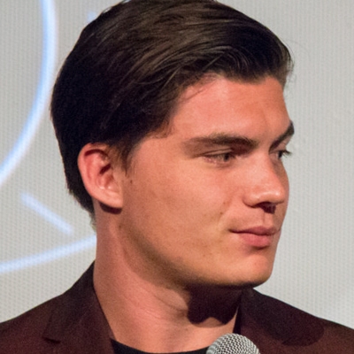 Zane Holtz Autograph Profile