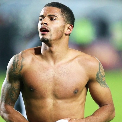 Zeki Fryers Autograph Profile