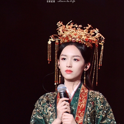 Zhou Ye Autograph Profile