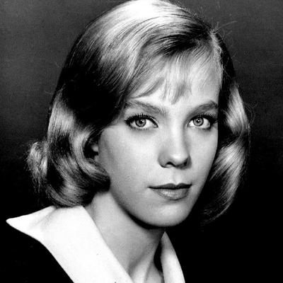 Zina Bethune Autograph Profile