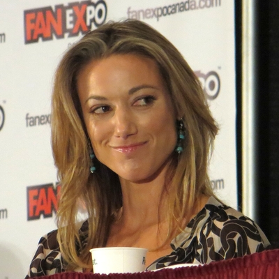 Zoie Palmer Autograph Profile