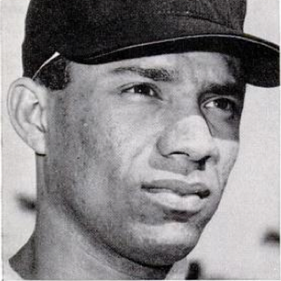 Zoilo Versalles Autograph Profile