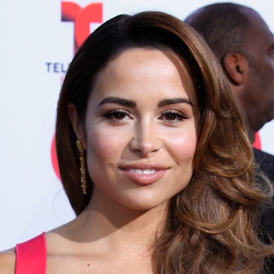 Zulay Henao Autograph Profile