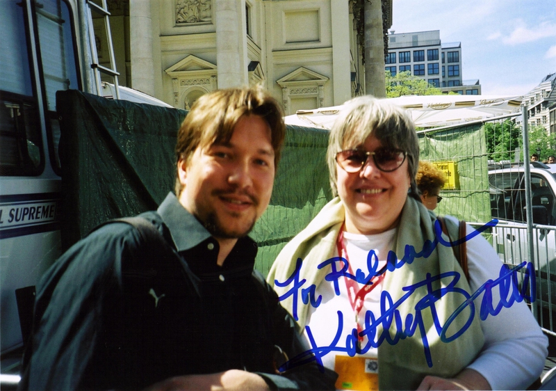 Kathy Bates Photo with RACC Autograph Collector RB-Autogramme Berlin