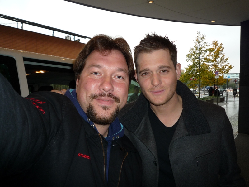 Michael Buble Photo with RACC Autograph Collector RB-Autogramme Berlin Michael Buble Photo with RACC Autograph Collector RB-Autogramme Berlin