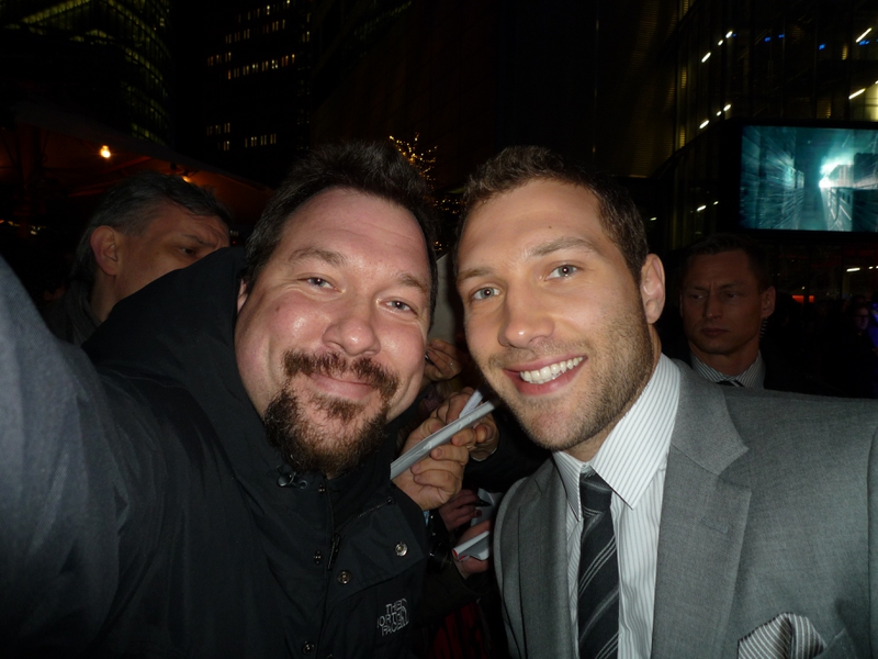 Jai Courtney Photo with RACC Autograph Collector RB-Autogramme Berlin