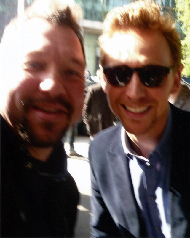 Tom Hiddleston Photo with RACC Autograph Collector RB-Autogramme Berlin