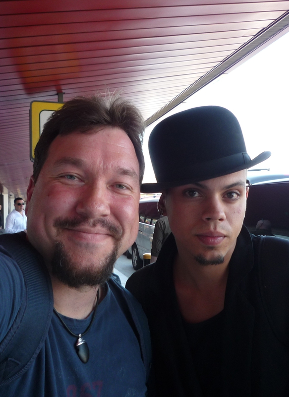 Evan Ross Photo with RACC Autograph Collector RB-Autogramme Berlin Evan Ross Photo with RACC Autograph Collector RB-Autogramme Berlin