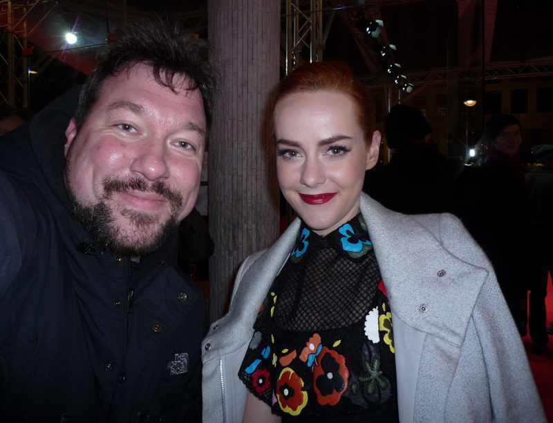 Jena Malone Photo with RACC Autograph Collector RB-Autogramme Berlin Jena Malone Photo with RACC Autograph Collector RB-Autogramme Berlin