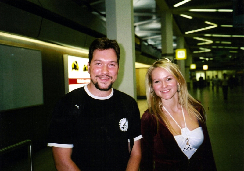 Jewel Kilcher Photo with RACC Autograph Collector RB-Autogramme Berlin