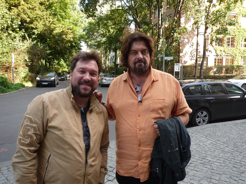 Alan Parsons Photo with RACC Autograph Collector RB-Autogramme Berlin Alan Parsons Photo with RACC Autograph Collector RB-Autogramme Berlin