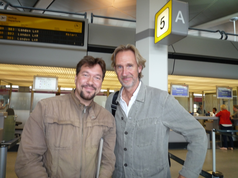 Mike Rutherford Photo with RACC Autograph Collector RB-Autogramme Berlin Mike Rutherford Photo with RACC Autograph Collector RB-Autogramme Berlin